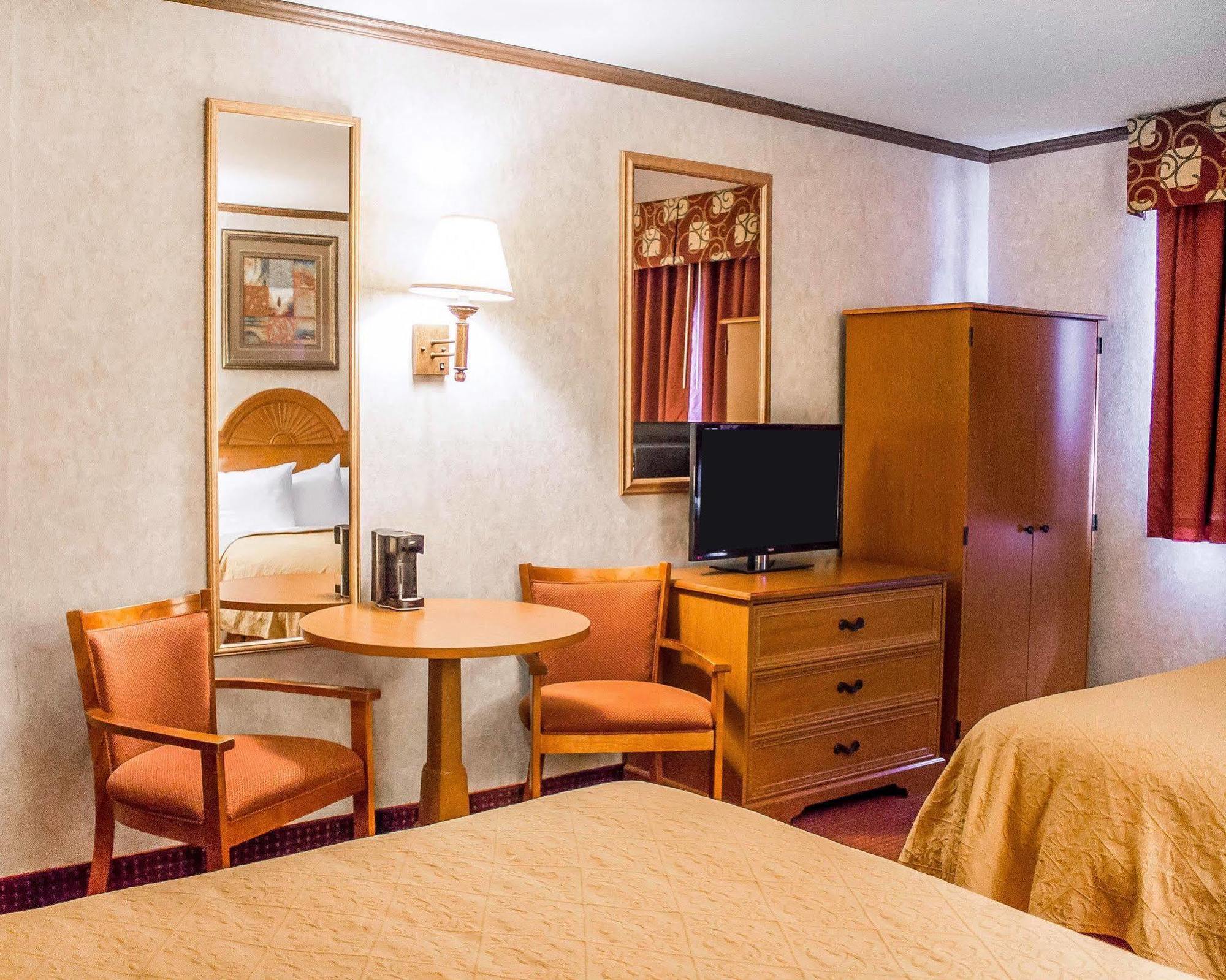 Baymont By Wyndham Perrysburg-toledo Hotel
